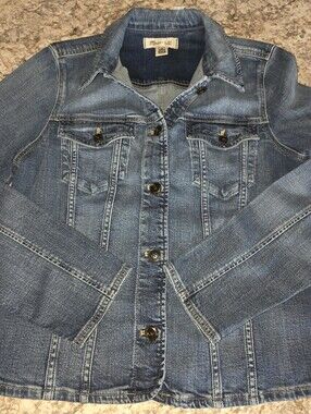 Madewell Medium Wash Denim Jacket with Button Front NWT Medium